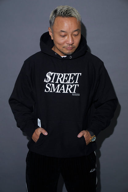 CLASSIC LOGO HOODIE